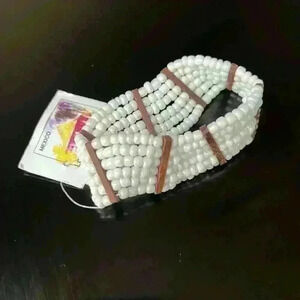 HANDMADE wooden & white beaded stretchy bracelet NWT La Casa de Coralie Mexico